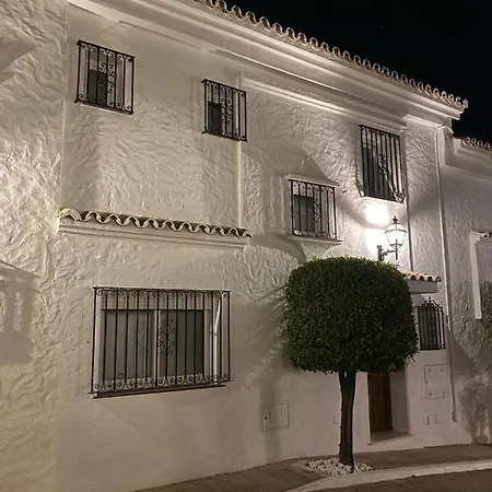 Дом отдыха Tulum House - In Nueva Andalucia - Amazing La Concha Mountain View Марбелья