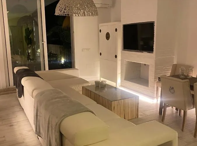 Tulum House - In Nueva Andalucia - Amazing La Concha Mountain View