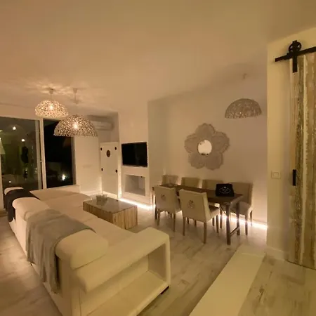 Tulum House - In Nueva Andalucia - Amazing La Concha Mountain View Hébergement de vacances *