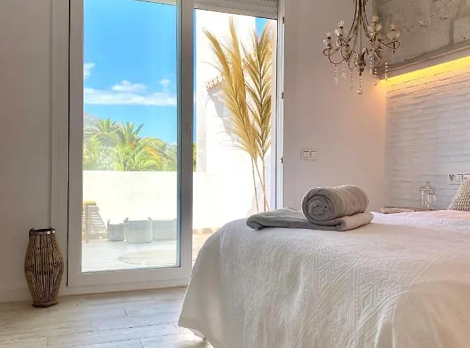펜션 Alquilaeasy Naranjos - Tulum House - Amazing La Concha Mountain View 마르베야