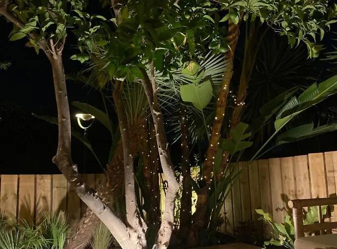 펜션 Alquilaeasy Naranjos - Tulum House - Amazing La Concha Mountain View 마르베야