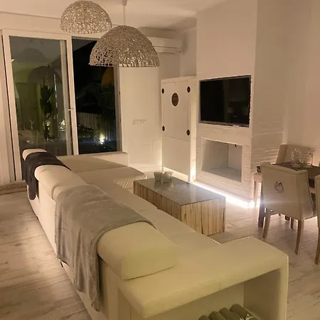 Tulum House - In Nueva Andalucia - Amazing La Concha Mountain View